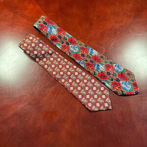Tommy Hilfiger Red Burgundy Crest Italian Silk Classic Statement Silk Tie 2-Pack